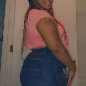 Meet your Posher, Leena